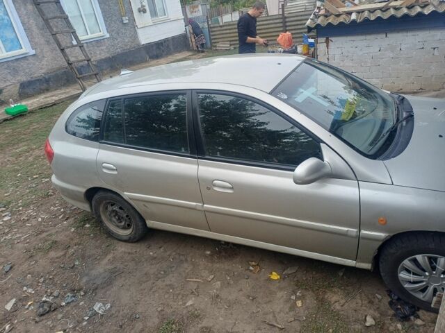 Серый Киа Рио, объемом двигателя 1.6 л и пробегом 270 тыс. км за 1400 $, фото 2 на Automoto.ua