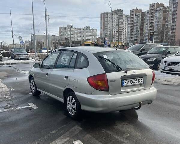 Серый Киа Рио, объемом двигателя 1.49 л и пробегом 251 тыс. км за 1800 $, фото 3 на Automoto.ua