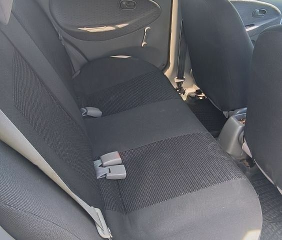 Сірий Кіа Ріо, об'ємом двигуна 1.3 л та пробігом 270 тис. км за 2203 $, фото 7 на Automoto.ua