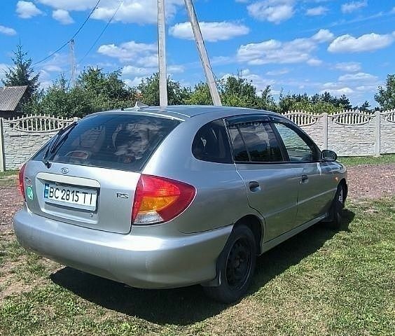 Сірий Кіа Ріо, об'ємом двигуна 1.3 л та пробігом 270 тис. км за 2203 $, фото 8 на Automoto.ua
