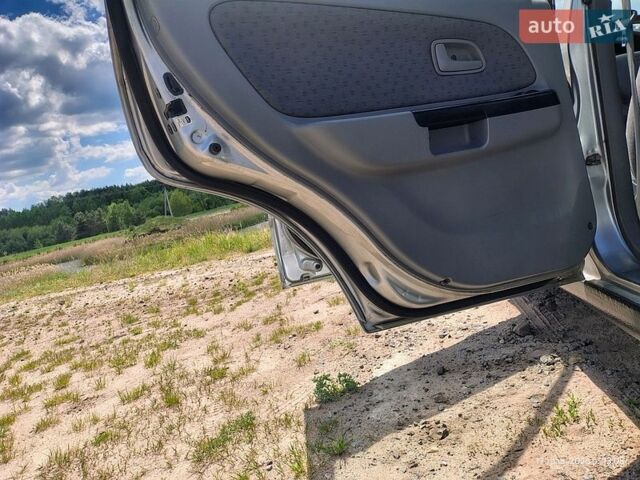 Серый Киа Рио, объемом двигателя 1.5 л и пробегом 245 тыс. км за 2400 $, фото 6 на Automoto.ua