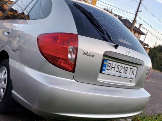 Сірий Кіа Ріо, об'ємом двигуна 1.3 л та пробігом 219 тис. км за 3000 $, фото 4 на Automoto.ua