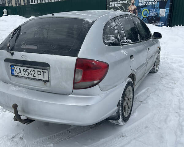 Сірий Кіа Ріо, об'ємом двигуна 1.34 л та пробігом 402 тис. км за 3300 $, фото 4 на Automoto.ua