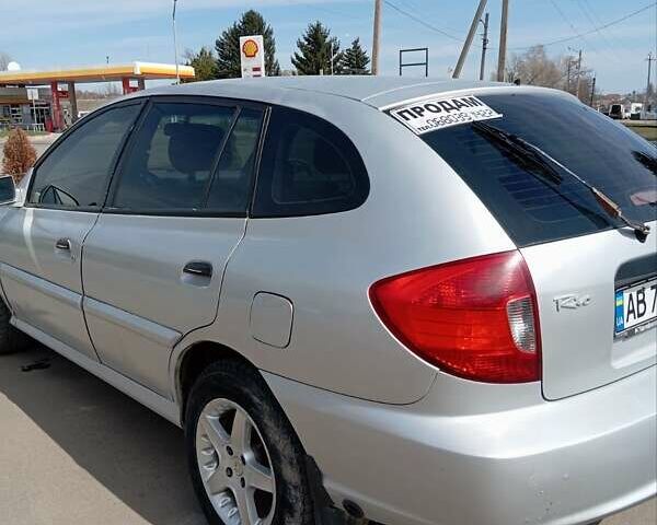 Серый Киа Рио, объемом двигателя 1.34 л и пробегом 380 тыс. км за 3000 $, фото 7 на Automoto.ua