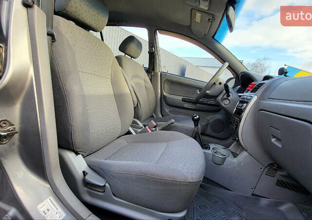 Сірий Кіа Ріо, об'ємом двигуна 1.49 л та пробігом 236 тис. км за 3300 $, фото 18 на Automoto.ua