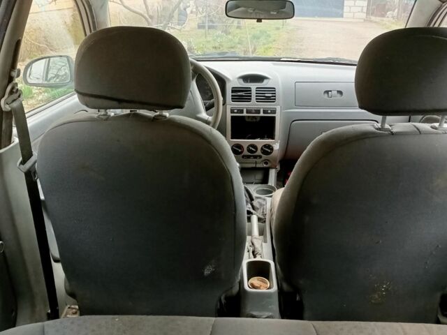 Серый Киа Рио, объемом двигателя 0 л и пробегом 230 тыс. км за 1100 $, фото 6 на Automoto.ua