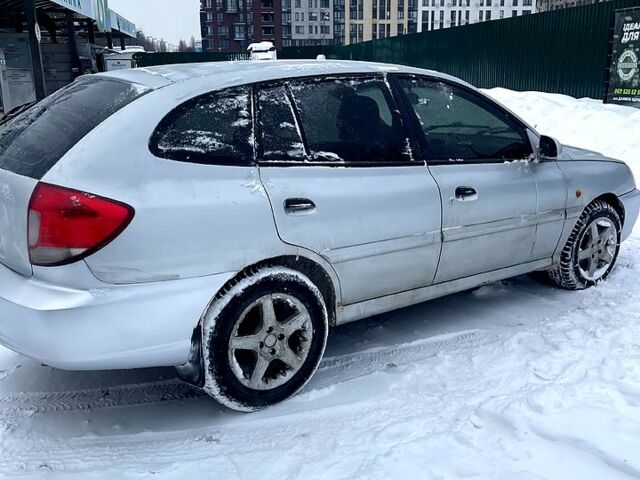 Серый Киа Рио, объемом двигателя 1.3 л и пробегом 402 тыс. км за 3300 $, фото 1 на Automoto.ua