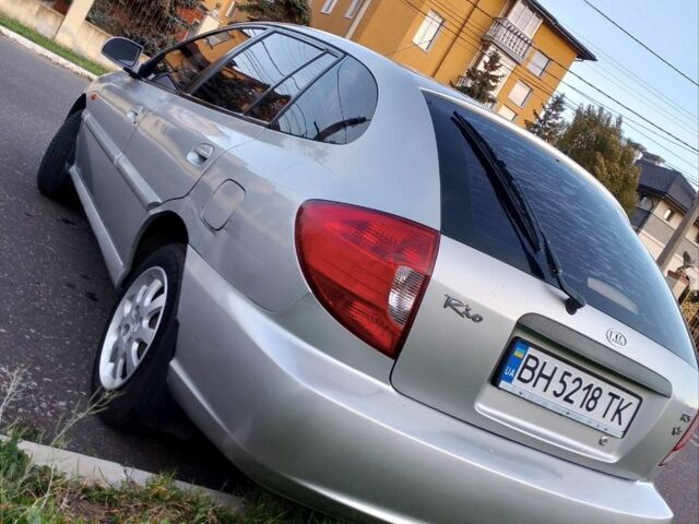 Сірий Кіа Ріо, об'ємом двигуна 1.3 л та пробігом 218 тис. км за 3500 $, фото 4 на Automoto.ua