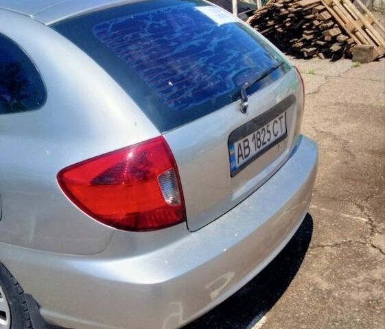 Сірий Кіа Ріо, об'ємом двигуна 1.3 л та пробігом 280 тис. км за 2100 $, фото 2 на Automoto.ua