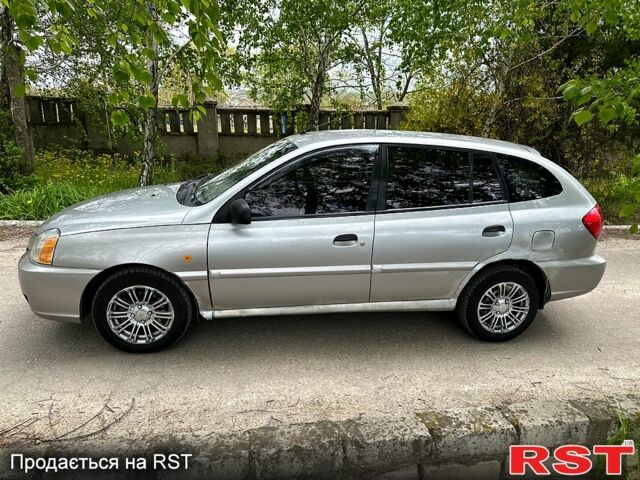 Серый Киа Рио, объемом двигателя 1.3 л и пробегом 206 тыс. км за 1750 $, фото 9 на Automoto.ua