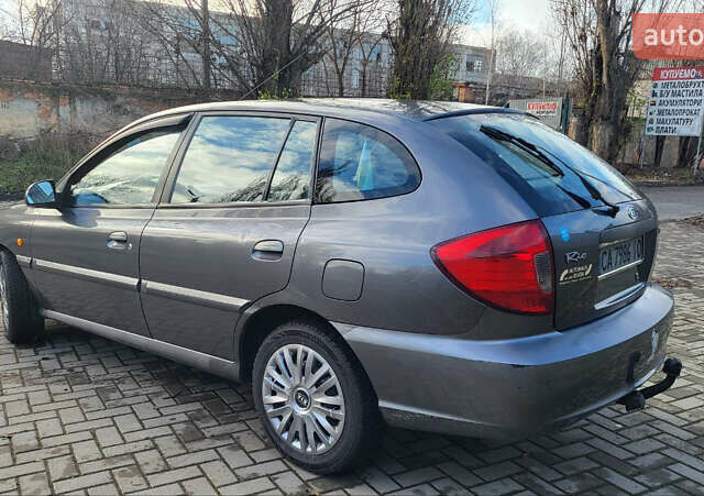 Сірий Кіа Ріо, об'ємом двигуна 1.49 л та пробігом 236 тис. км за 3300 $, фото 4 на Automoto.ua