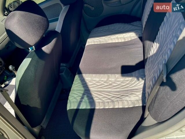 Сірий Кіа Ріо, об'ємом двигуна 1.3 л та пробігом 188 тис. км за 3099 $, фото 9 на Automoto.ua