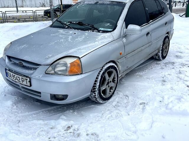 Серый Киа Рио, объемом двигателя 1.3 л и пробегом 402 тыс. км за 3300 $, фото 2 на Automoto.ua
