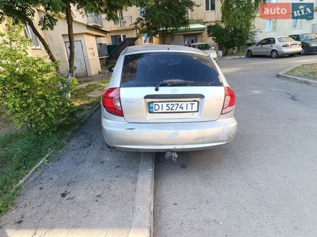 Сірий Кіа Ріо, об'ємом двигуна 1.3 л та пробігом 300 тис. км за 2000 $, фото 3 на Automoto.ua