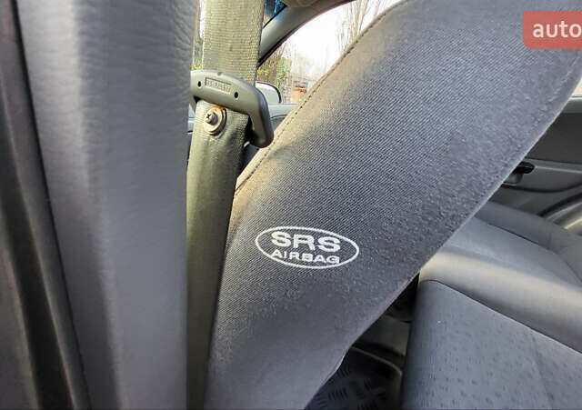 Сірий Кіа Ріо, об'ємом двигуна 1.49 л та пробігом 236 тис. км за 3300 $, фото 15 на Automoto.ua