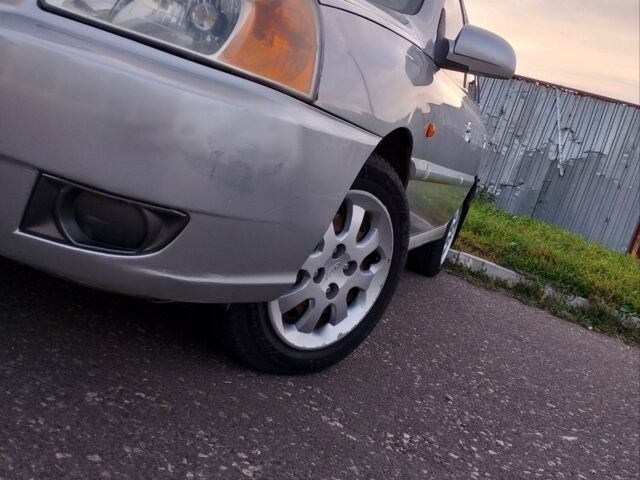 Сірий Кіа Ріо, об'ємом двигуна 1.3 л та пробігом 219 тис. км за 3000 $, фото 1 на Automoto.ua