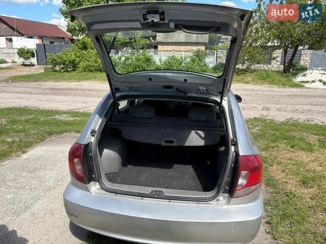 Серый Киа Рио, объемом двигателя 1.3 л и пробегом 181 тыс. км за 2200 $, фото 6 на Automoto.ua