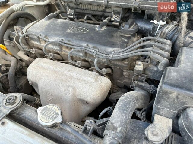 Серый Киа Рио, объемом двигателя 1.3 л и пробегом 181 тыс. км за 2200 $, фото 23 на Automoto.ua