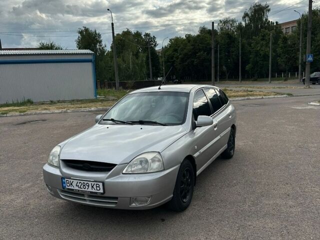 Серый Киа Рио, объемом двигателя 1.34 л и пробегом 160 тыс. км за 2100 $, фото 2 на Automoto.ua