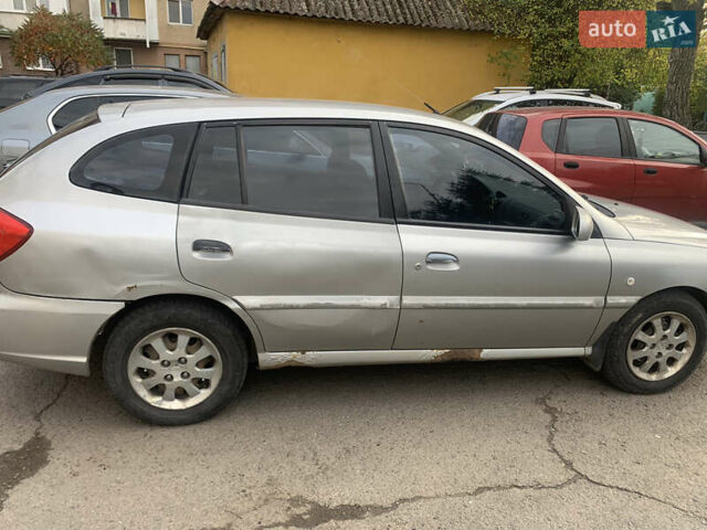 Кіа Ріо 2004 у Ужгороді на Automoto.ua Сірий Кіа Ріо, об'ємом двигуна 1.4 л та пробігом 290 тис. км за 1300 $, фото 3 на Automoto.ua