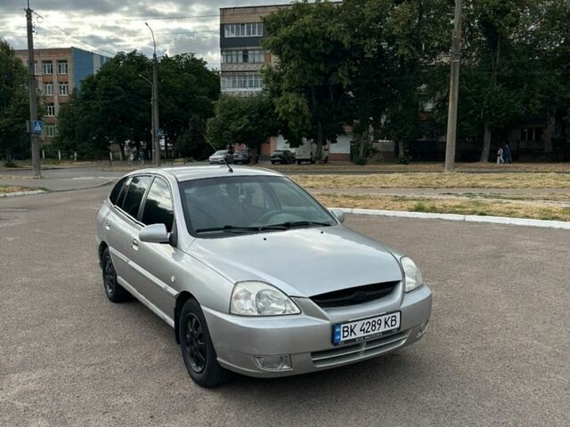 Серый Киа Рио, объемом двигателя 1.34 л и пробегом 160 тыс. км за 2100 $, фото 1 на Automoto.ua