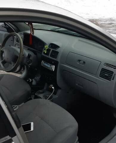 Серый Киа Рио, объемом двигателя 1.34 л и пробегом 145 тыс. км за 2300 $, фото 7 на Automoto.ua