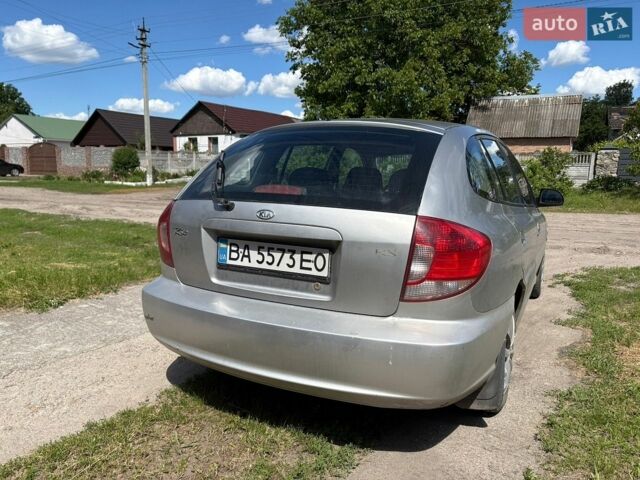 Серый Киа Рио, объемом двигателя 1.3 л и пробегом 181 тыс. км за 2200 $, фото 4 на Automoto.ua