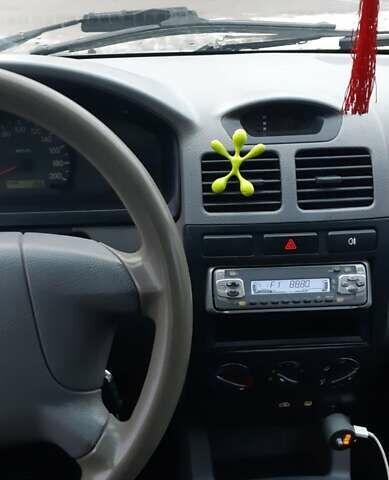 Серый Киа Рио, объемом двигателя 1.34 л и пробегом 145 тыс. км за 2300 $, фото 14 на Automoto.ua