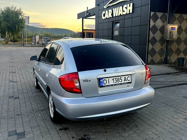 Серый Киа Рио, объемом двигателя 1.5 л и пробегом 128 тыс. км за 3200 $, фото 3 на Automoto.ua