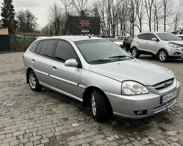 Серый Киа Рио, объемом двигателя 1.49 л и пробегом 300 тыс. км за 2500 $, фото 1 на Automoto.ua