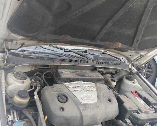Серый Киа Рио, объемом двигателя 1.5 л и пробегом 172 тыс. км за 2200 $, фото 9 на Automoto.ua