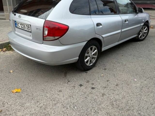 Серый Киа Рио, объемом двигателя 1.5 л и пробегом 350 тыс. км за 2707 $, фото 2 на Automoto.ua