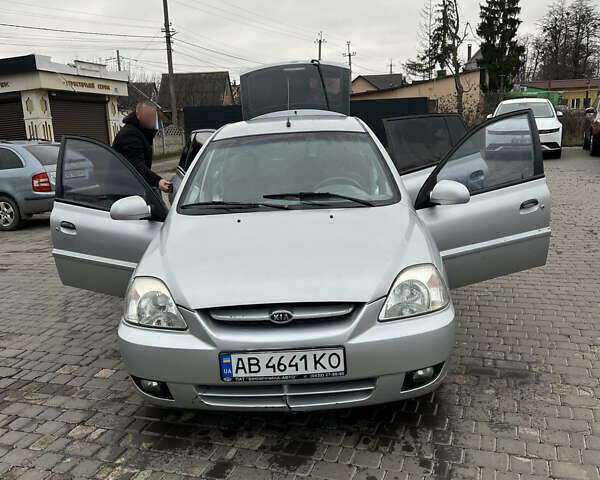 Серый Киа Рио, объемом двигателя 1.49 л и пробегом 300 тыс. км за 2500 $, фото 2 на Automoto.ua