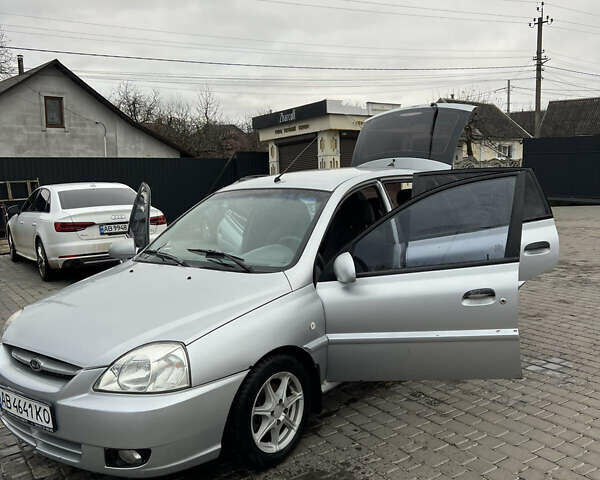 Серый Киа Рио, объемом двигателя 1.49 л и пробегом 300 тыс. км за 2500 $, фото 3 на Automoto.ua