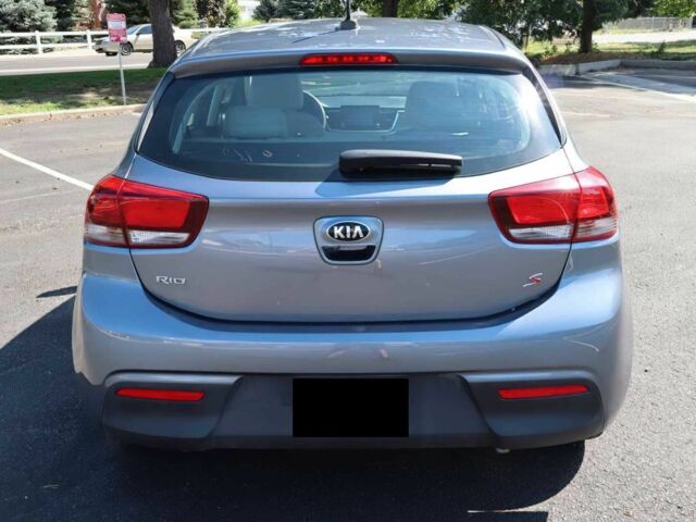 Серый Киа Рио, объемом двигателя 1.6 л и пробегом 47 тыс. км за 6000 $, фото 5 на Automoto.ua