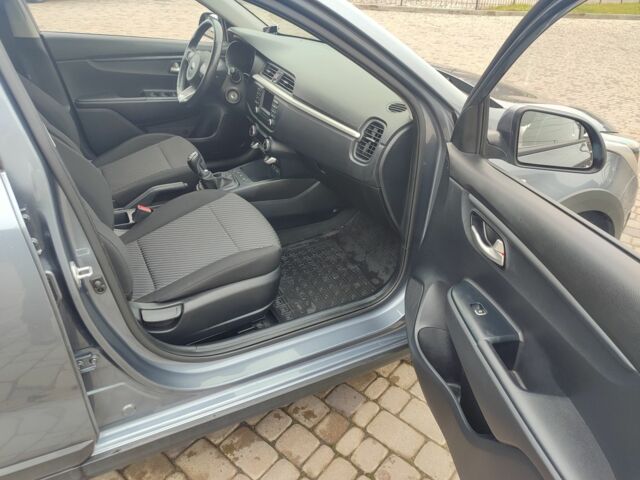 Серый Киа Рио, объемом двигателя 1.6 л и пробегом 23 тыс. км за 12950 $, фото 15 на Automoto.ua