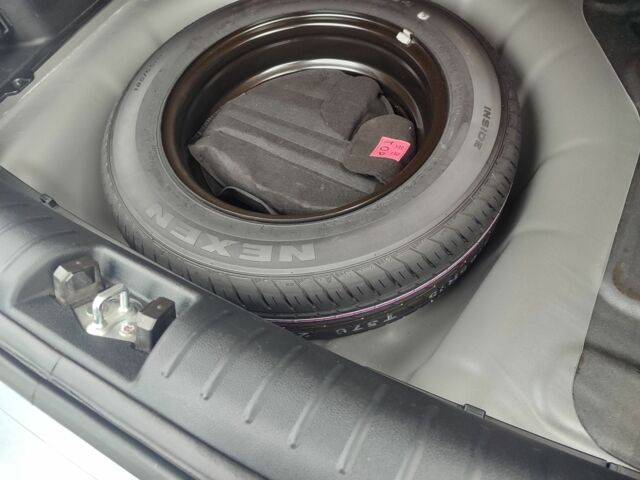 Серый Киа Рио, объемом двигателя 1.6 л и пробегом 23 тыс. км за 12950 $, фото 2 на Automoto.ua