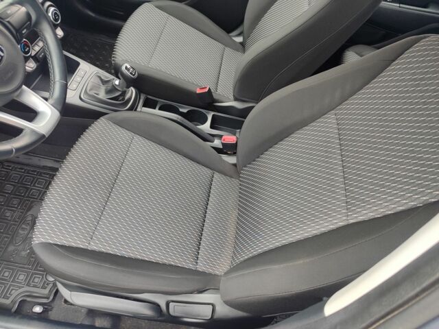 Серый Киа Рио, объемом двигателя 1.6 л и пробегом 23 тыс. км за 12950 $, фото 13 на Automoto.ua