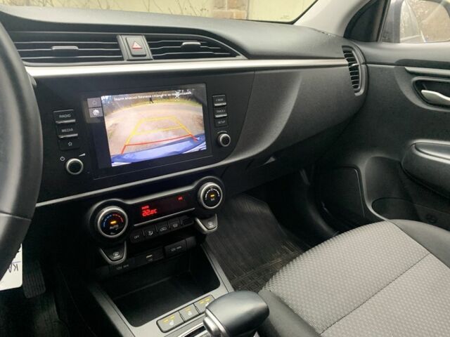 Серый Киа Рио, объемом двигателя 1.6 л и пробегом 33 тыс. км за 9560 $, фото 1 на Automoto.ua