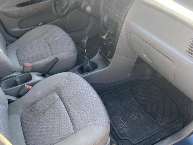 Синій Кіа Ріо, об'ємом двигуна 1.5 л та пробігом 200 тис. км за 600 $, фото 5 на Automoto.ua