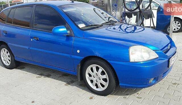 Синий Киа Рио, объемом двигателя 1.3 л и пробегом 208 тыс. км за 4800 $, фото 3 на Automoto.ua