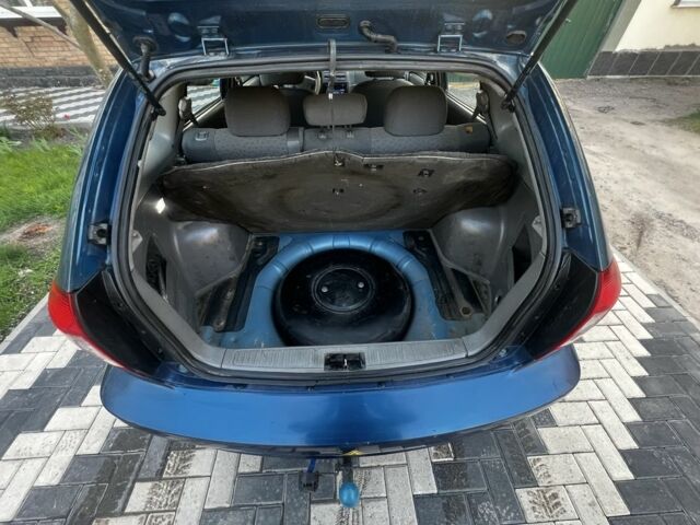 Синий Киа Рио, объемом двигателя 1.5 л и пробегом 193 тыс. км за 2300 $, фото 9 на Automoto.ua