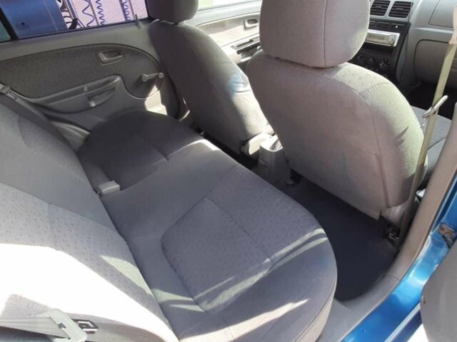 Синій Кіа Ріо, об'ємом двигуна 1.3 л та пробігом 208 тис. км за 4800 $, фото 17 на Automoto.ua