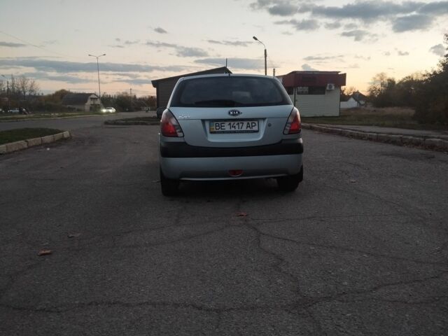 Синій Кіа Ріо, об'ємом двигуна 0 л та пробігом 267 тис. км за 4600 $, фото 4 на Automoto.ua