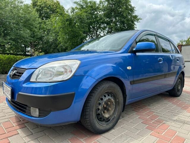Синий Киа Рио, объемом двигателя 1.6 л и пробегом 215 тыс. км за 4800 $, фото 6 на Automoto.ua