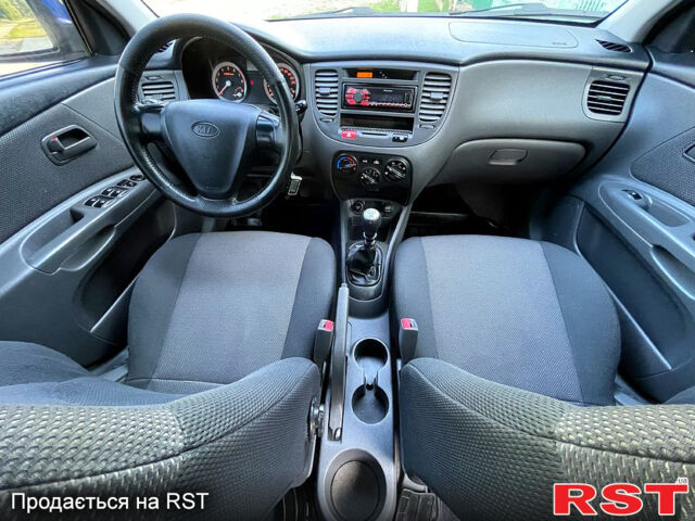 Синій Кіа Ріо, об'ємом двигуна 1.4 л та пробігом 182 тис. км за 4350 $, фото 7 на Automoto.ua