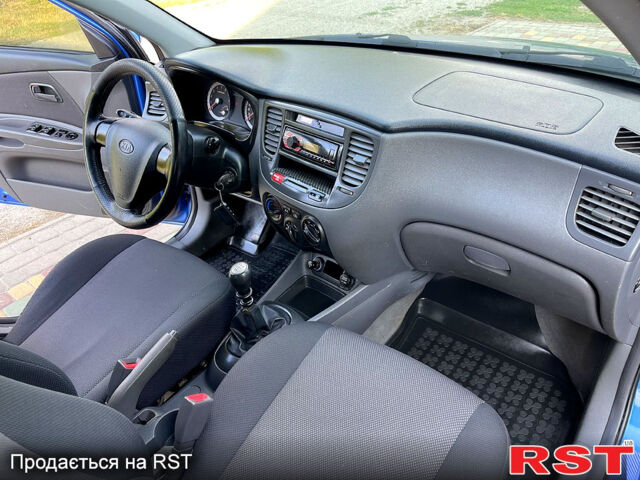 Синій Кіа Ріо, об'ємом двигуна 1.4 л та пробігом 182 тис. км за 4350 $, фото 10 на Automoto.ua
