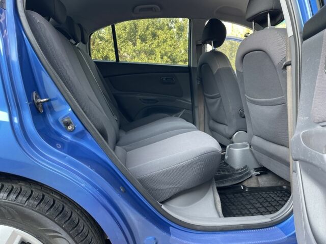 Синий Киа Рио, объемом двигателя 1.4 л и пробегом 182 тыс. км за 4350 $, фото 17 на Automoto.ua