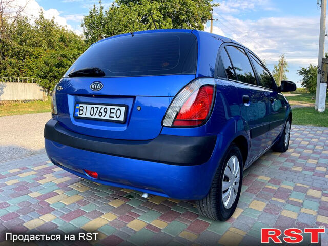 Синій Кіа Ріо, об'ємом двигуна 1.4 л та пробігом 182 тис. км за 4350 $, фото 2 на Automoto.ua