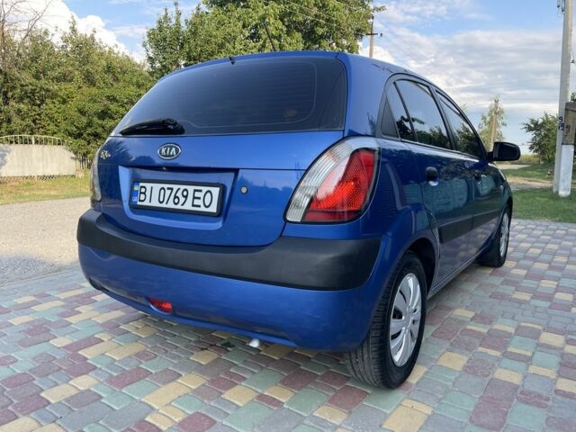 Синий Киа Рио, объемом двигателя 1.4 л и пробегом 182 тыс. км за 4350 $, фото 1 на Automoto.ua
